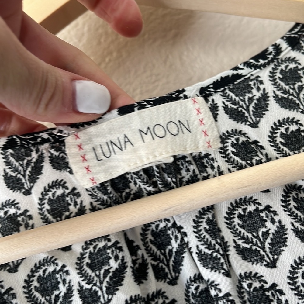 Luna Moon Peplum Tank Top Floral Black and White Size Medium Large - Picture 5 of 13